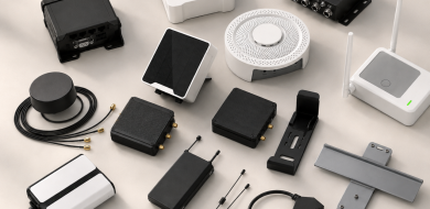 IoT hardware assortiment van Thingsdata: routers, gateways, sensoren, antennes en montagemateriaal